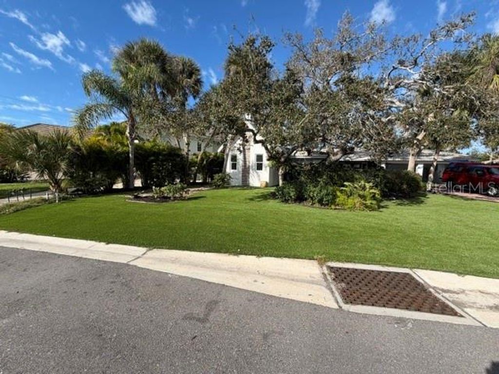 605 LOTUS LANE, Sarasota, FL 34242