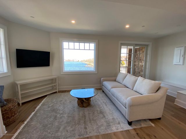 410 Lake Avenue, Bay Head, NJ 08742