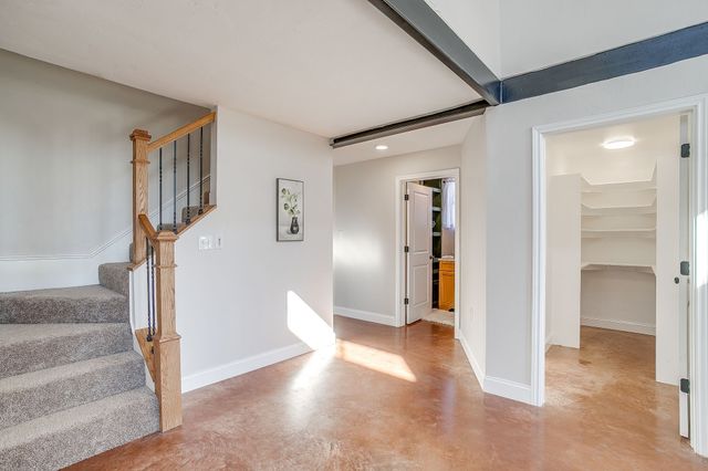 170 Creekwood Drive, Blum, TX 76627