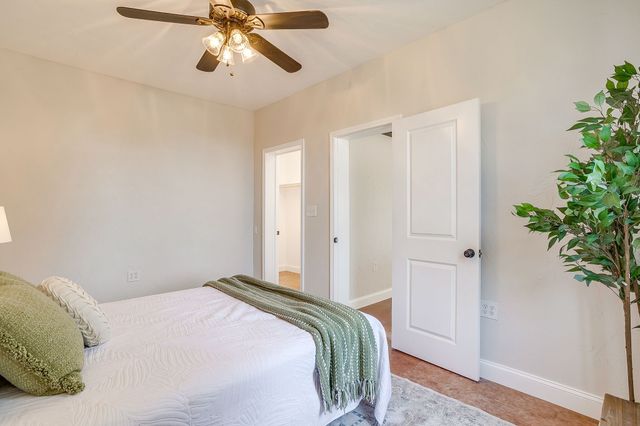 170 Creekwood Drive, Blum, TX 76627