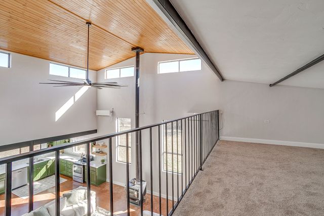 170 Creekwood Drive, Blum, TX 76627