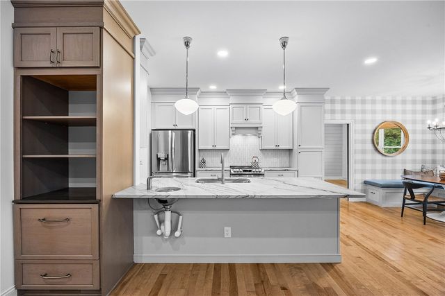 7 Silverwood Circle, East Rochester, NY 14445