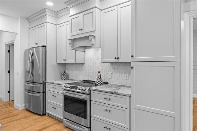 7 Silverwood Circle, East Rochester, NY 14445