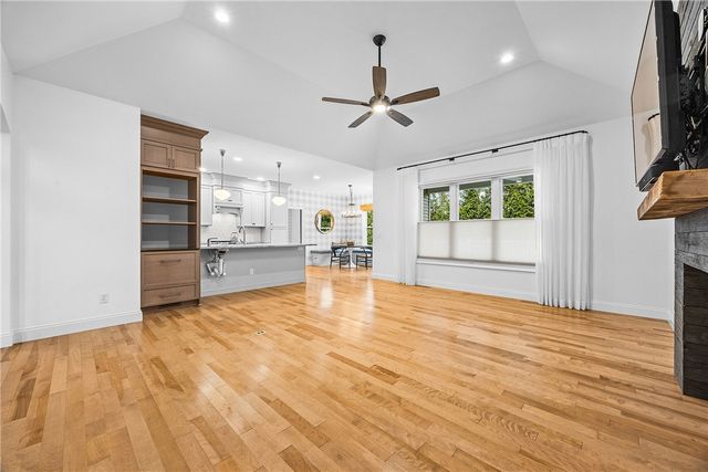 7 Silverwood Circle, East Rochester, NY 14445