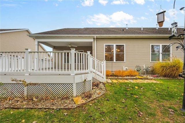 7 Silverwood Circle, East Rochester, NY 14445