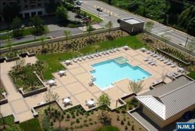 8100 River 615, North Bergen, NJ 07047