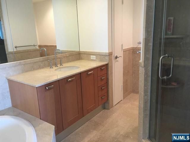 8100 River 615, North Bergen, NJ 07047