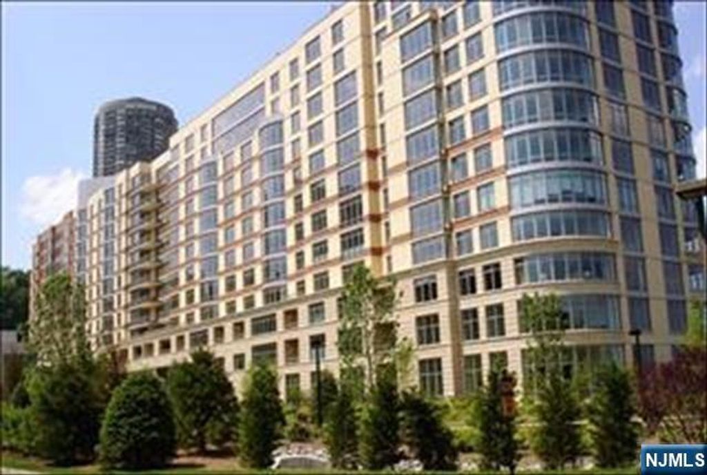 8100 River 615, North Bergen, NJ 07047