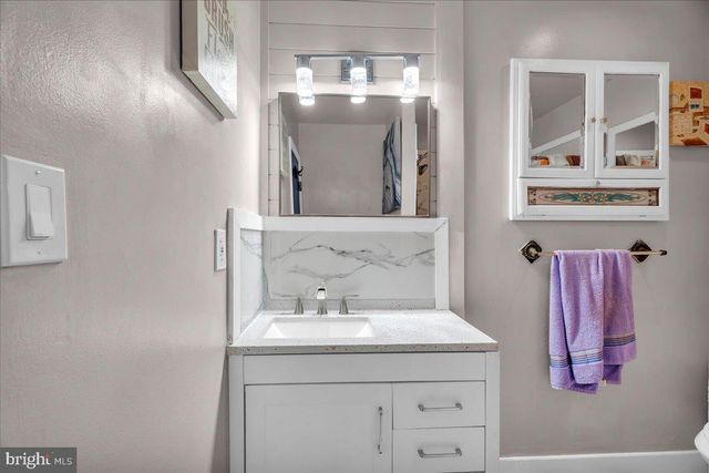 40 LA CASCATA, Clementon, NJ 08021