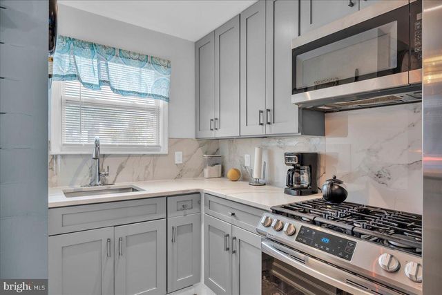 40 LA CASCATA, Clementon, NJ 08021