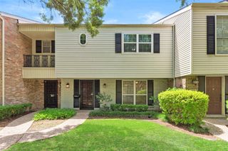 12907 Trail Hollow Drive 2907, Houston, TX 77079