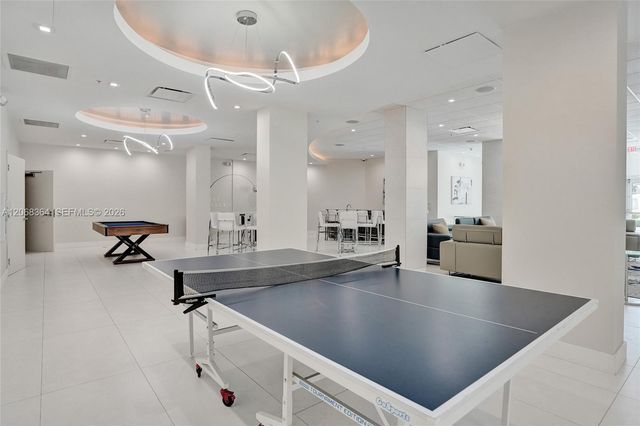 3000 S Ocean Drive 808, Hollywood, FL 33019