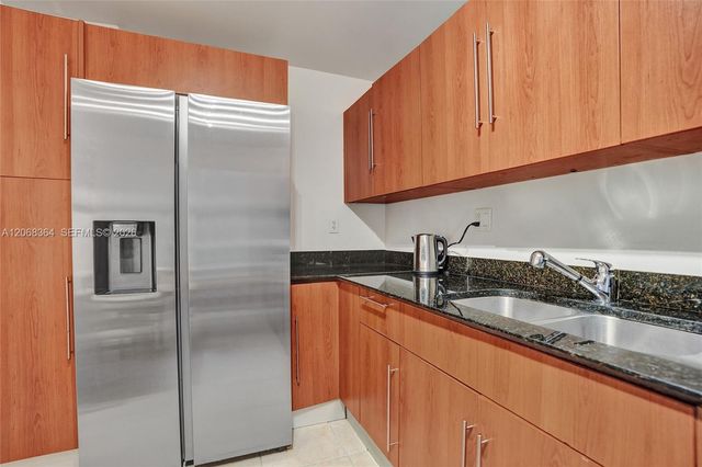3000 S Ocean Drive 808, Hollywood, FL 33019