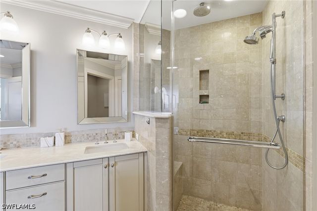 9123 Strada PL 7409, Naples, FL 34108