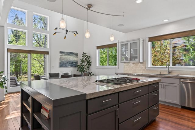 19017 NW Mt Shasta Drive, Bend, OR 97703