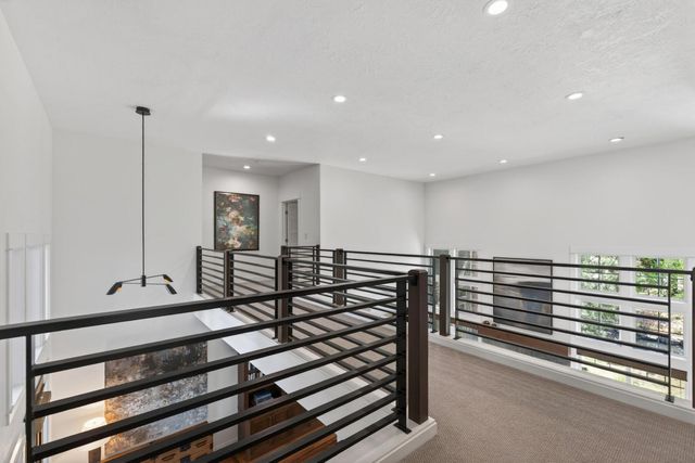 19017 NW Mt Shasta Drive, Bend, OR 97703