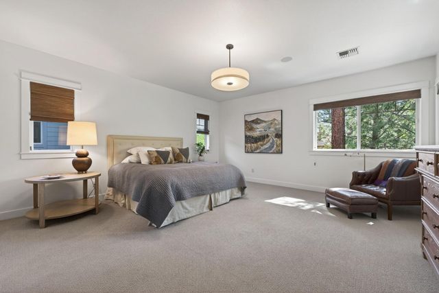 19017 NW Mt Shasta Drive, Bend, OR 97703