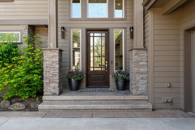19017 NW Mt Shasta Drive, Bend, OR 97703