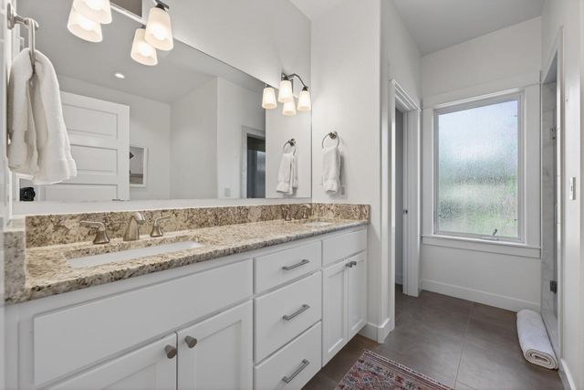 19017 NW Mt Shasta Drive, Bend, OR 97703