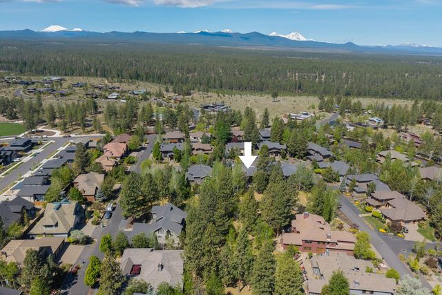 19017 NW Mt Shasta Drive, Bend, OR 97703