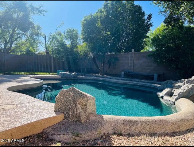 2791 E CARLA VISTA Drive, Chandler, AZ 85225