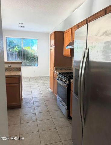 2791 E CARLA VISTA Drive, Chandler, AZ 85225