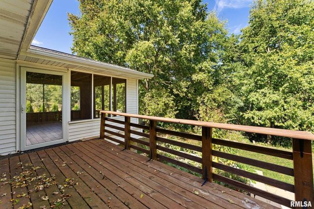 2461 Bobwhite Dr Drive, Muscatine, IA 52761