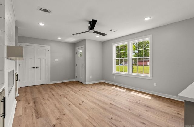 10309 Nash Lane, Mabelvale, AR 72103