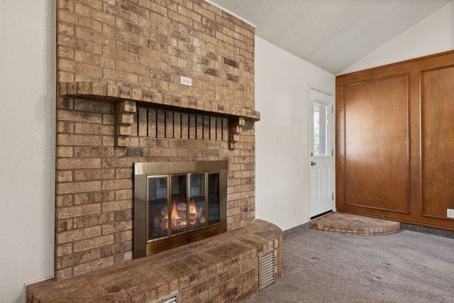 7655 Veal Station Road, Azle, TX 76020
