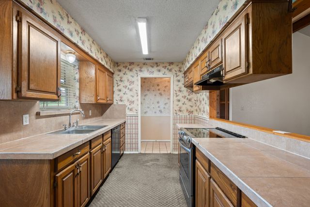 7655 Veal Station Road, Azle, TX 76020