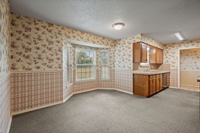7655 Veal Station Road, Azle, TX 76020