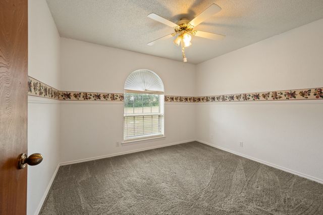 7655 Veal Station Road, Azle, TX 76020