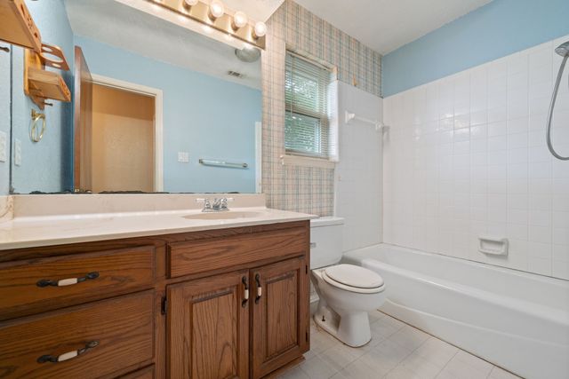 7655 Veal Station Road, Azle, TX 76020