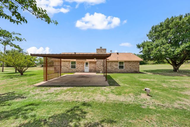 7655 Veal Station Road, Azle, TX 76020