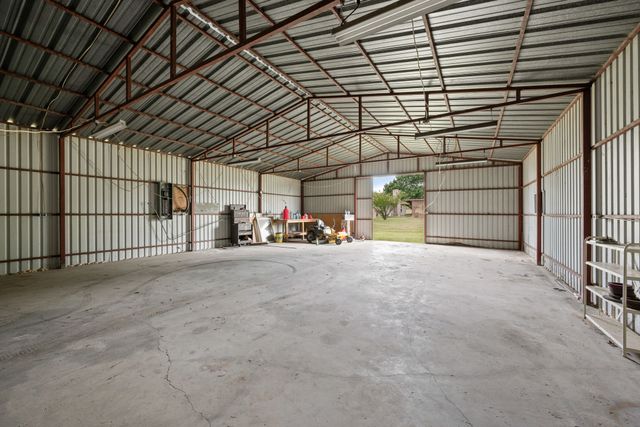 7655 Veal Station Road, Azle, TX 76020