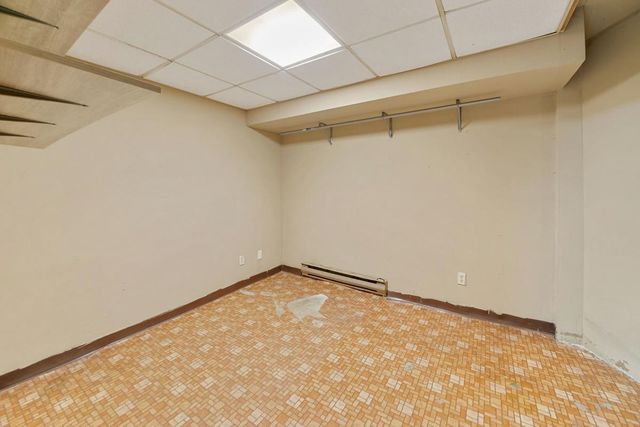 985 5th Street E, Saint Paul, MN 55106
