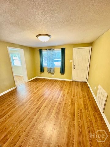 904 Sherman, Savannah, GA 31405