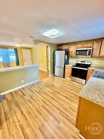 904 Sherman, Savannah, GA 31405