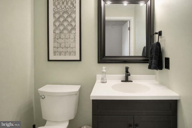 708 KINGS CROFT, Cherry Hill, NJ 08034