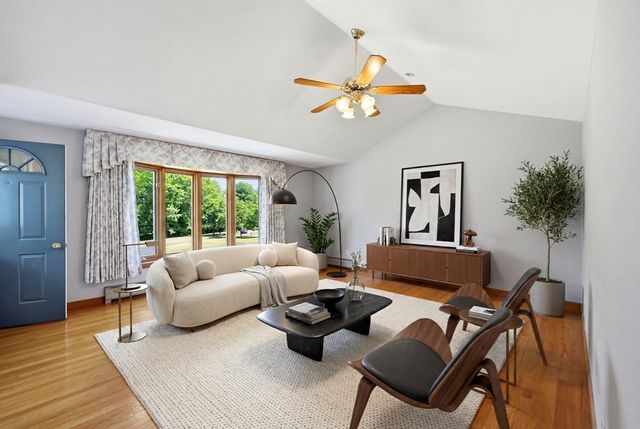 15 Tiffany Lane, Northampton, MA 01062