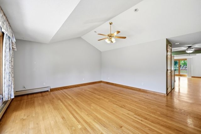 15 Tiffany Lane, Northampton, MA 01062