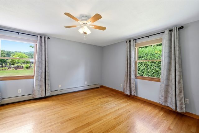 15 Tiffany Lane, Northampton, MA 01062