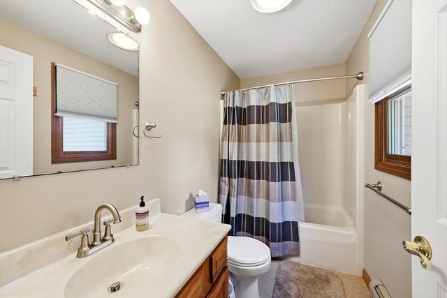 15 Tiffany Lane, Northampton, MA 01062