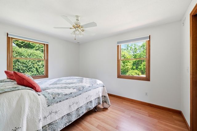 15 Tiffany Lane, Northampton, MA 01062