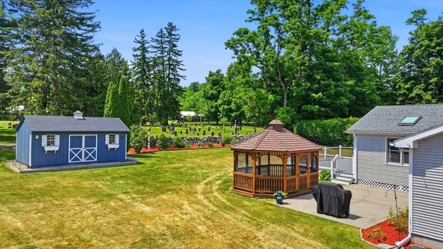 15 Tiffany Lane, Northampton, MA 01062