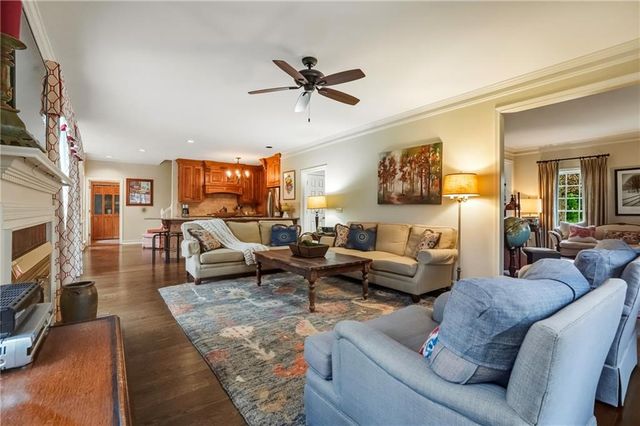 1561 Halisport Lake NW Drive, Kennesaw, GA 30152