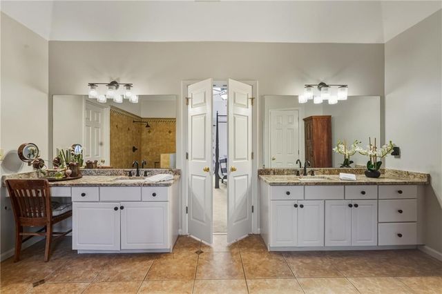 1561 Halisport Lake NW Drive, Kennesaw, GA 30152