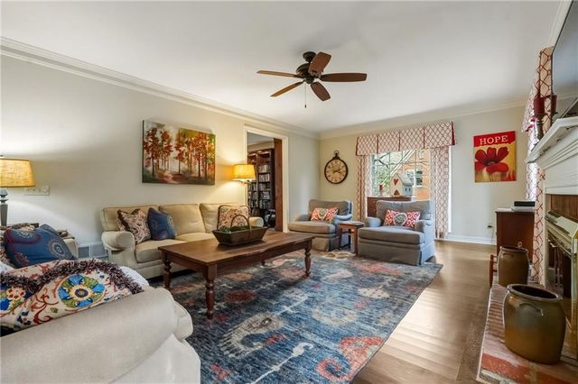 1561 Halisport Lake NW Drive, Kennesaw, GA 30152