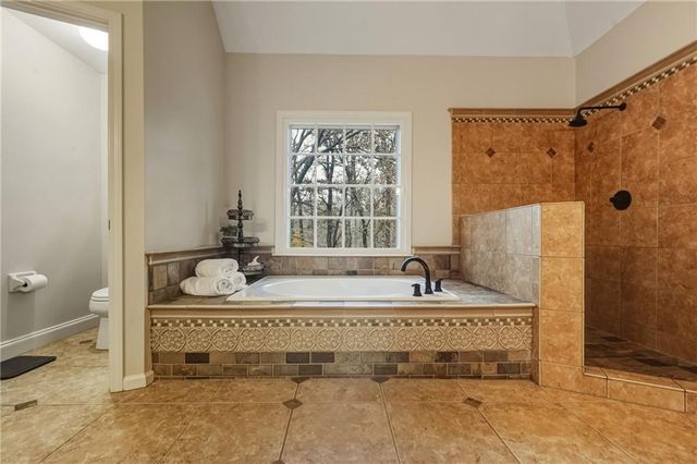 1561 Halisport Lake NW Drive, Kennesaw, GA 30152