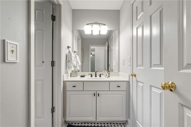 1561 Halisport Lake NW Drive, Kennesaw, GA 30152